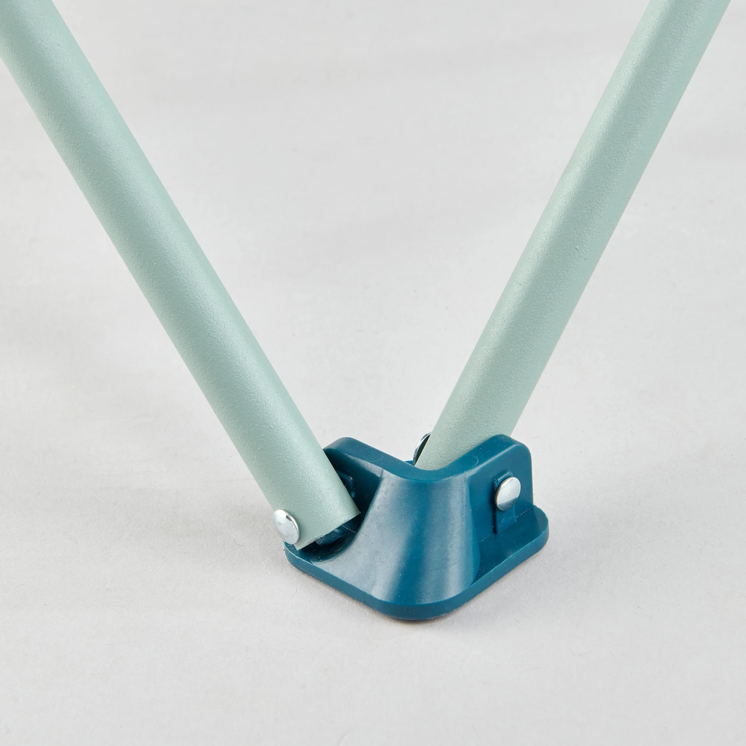 Quechua Folding Camping Chair 7 Quechua Folding Camping Chair - Image 7