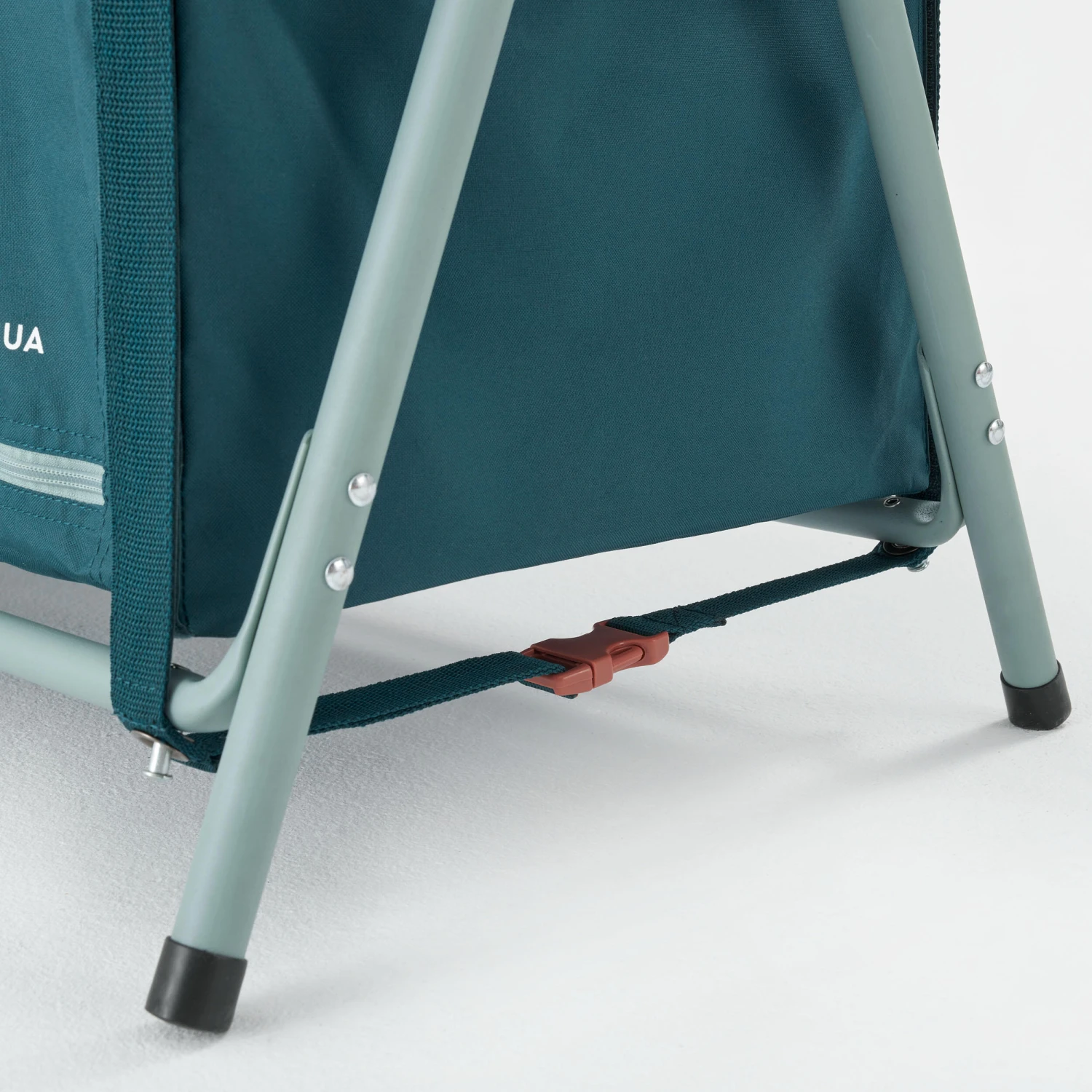 Quechua FOLDING CAMPING KITCHEN UNIT 7 Quechua FOLDING CAMPING KITCHEN UNIT - Image 7